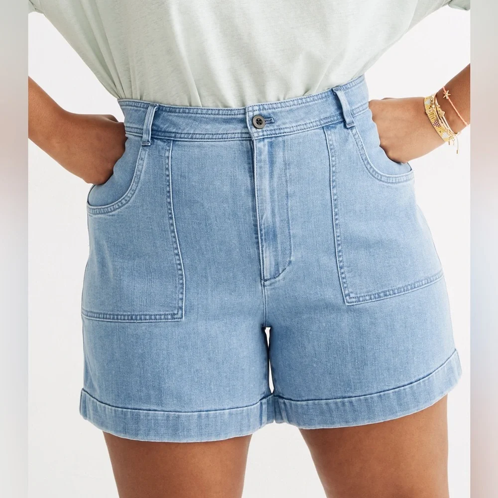Madewell High-Rise Cuffed Denim Shorts in Light Indigo - Picture 2 of 5